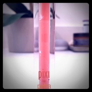 PIXI Lip Lift Max in color Sweet Nectar